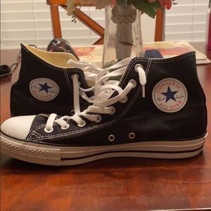 Black high top converse